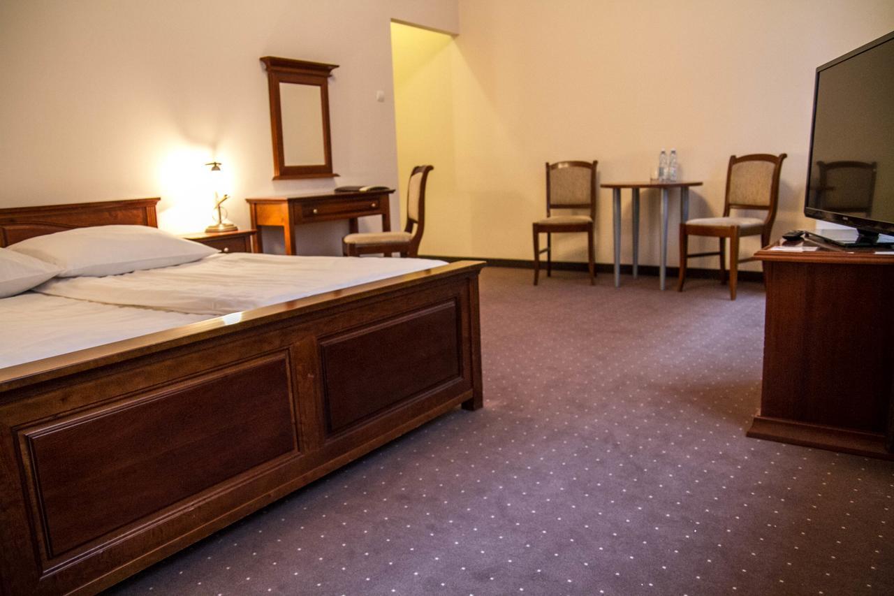 Hotel Mazowiecki Wow Варшава Экстерьер фото